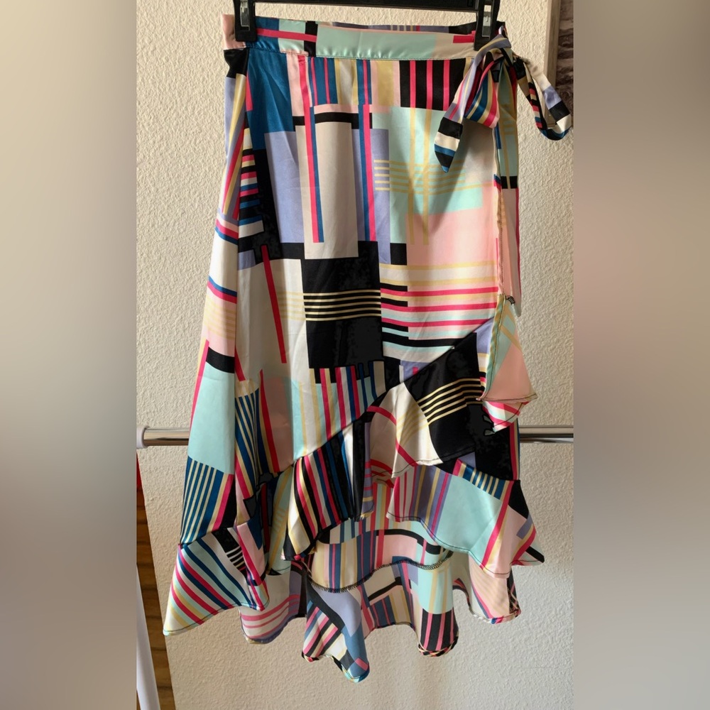 Colorful Geometric Patterned skirt Versona